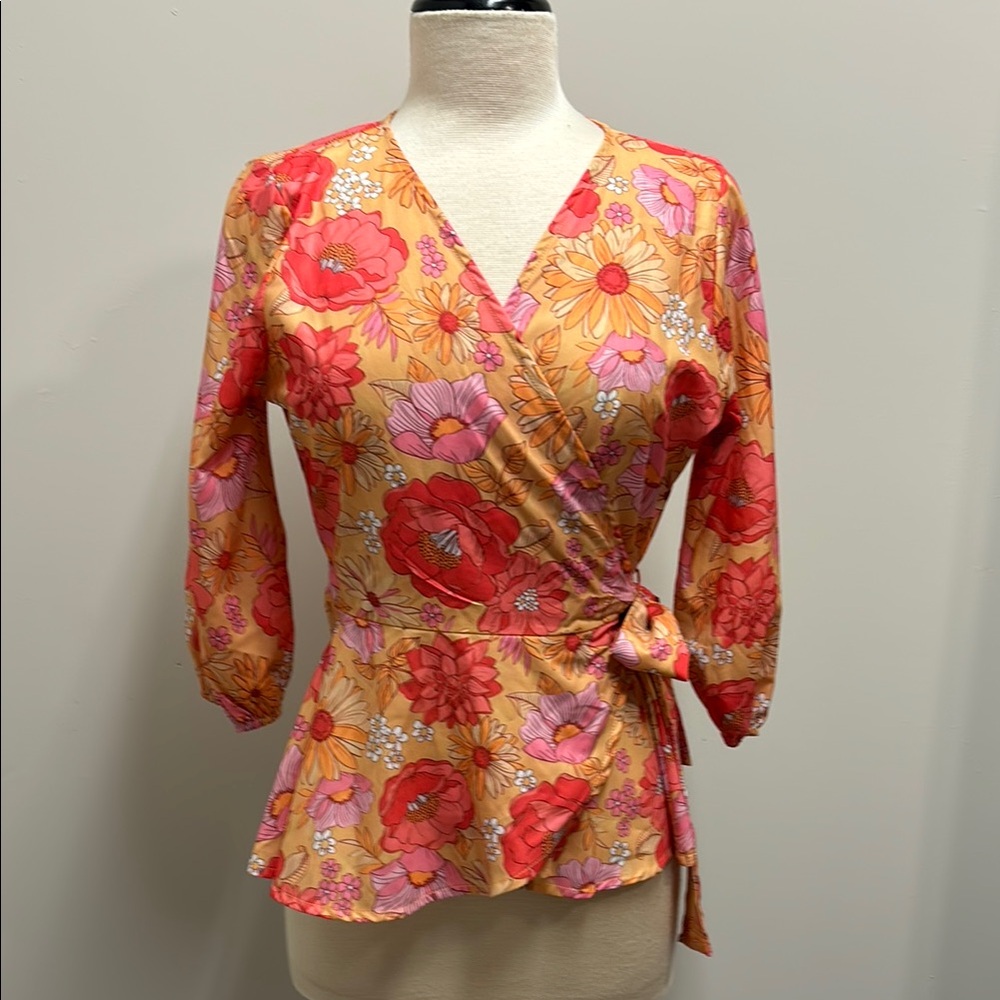 NWT Francescas Mi Ami Orange & Pink Floral Wrap Blouse Top 3/4 sleeve SZ M